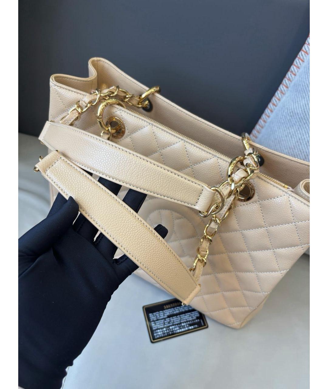 CHANEL Бежевая кожаная сумка тоут, фото 6