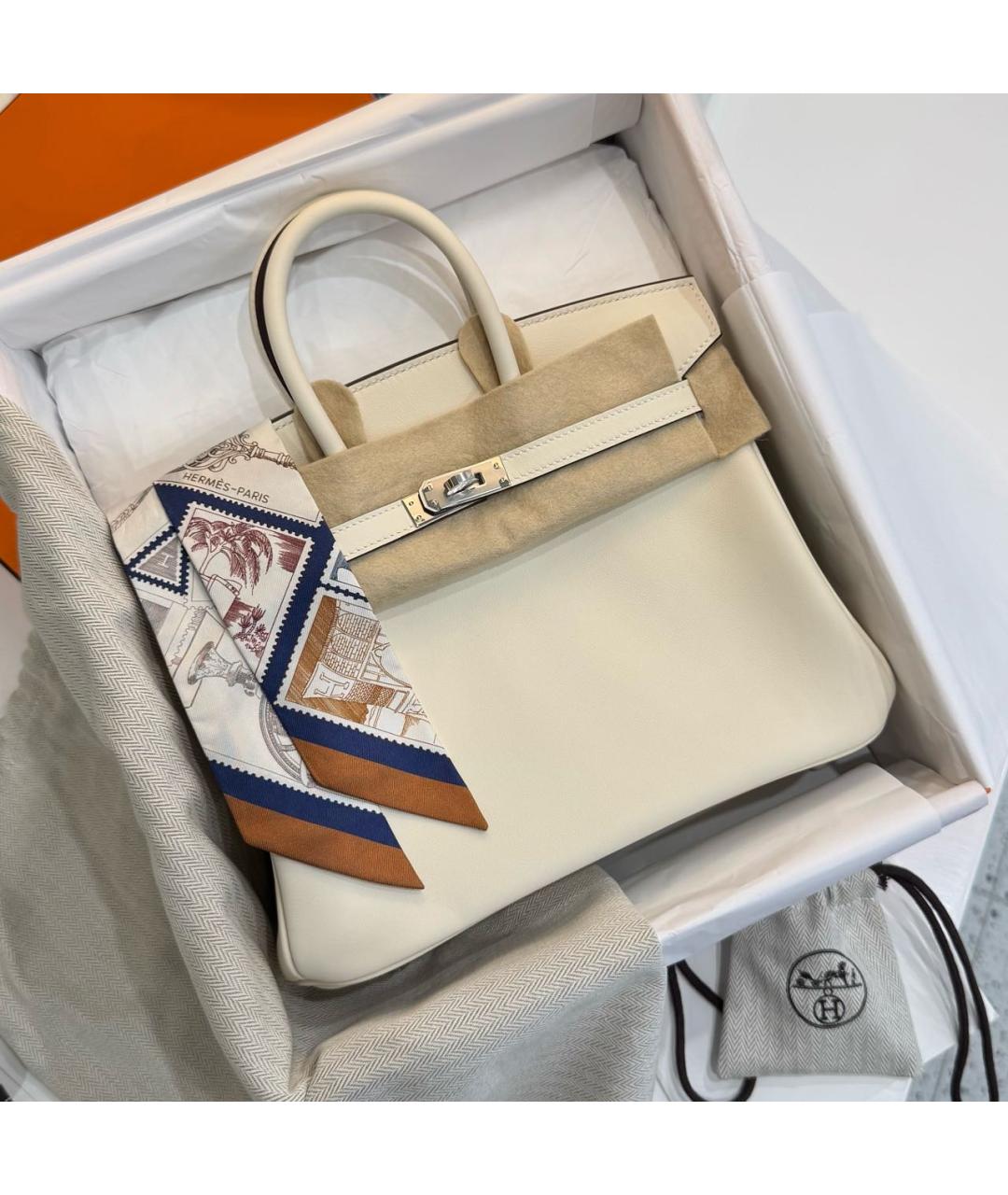 HERMES Бежевая кожаная сумка с короткими ручками, фото 4