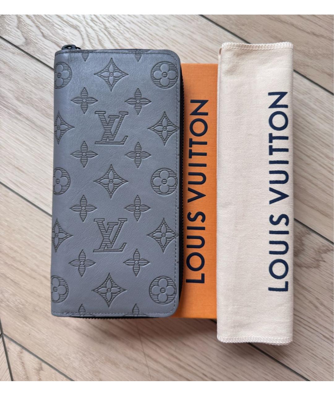LOUIS VUITTON Серый кожаный кошелек, фото 2
