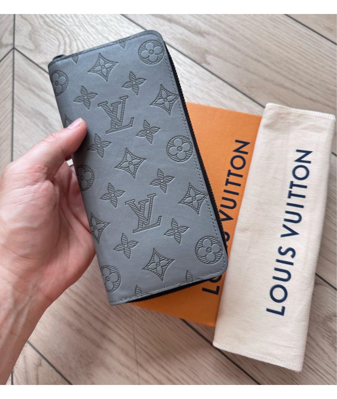LOUIS VUITTON Серый кожаный кошелек, фото 3