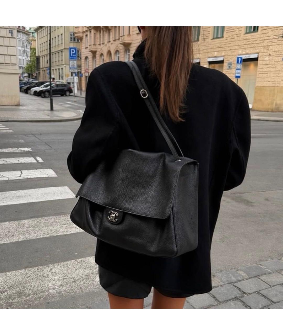 CHANEL Черная кожаная сумка через плечо, фото 4