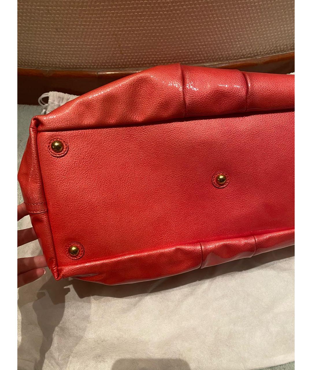 SAINT LAURENT Розовая сумка тоут из лакированной кожи, фото 8