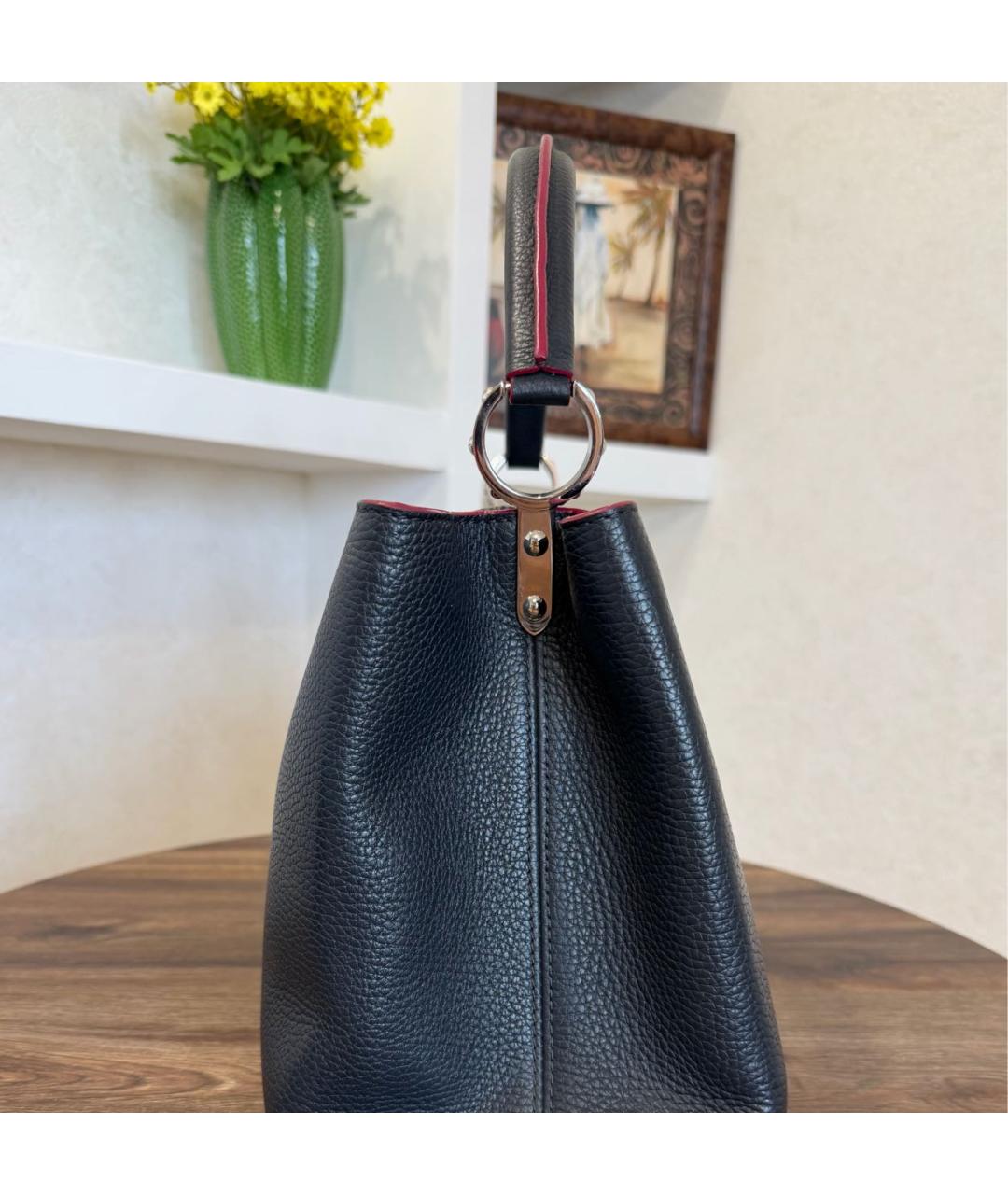 LOUIS VUITTON Темно-синяя кожаная сумка с короткими ручками, фото 6