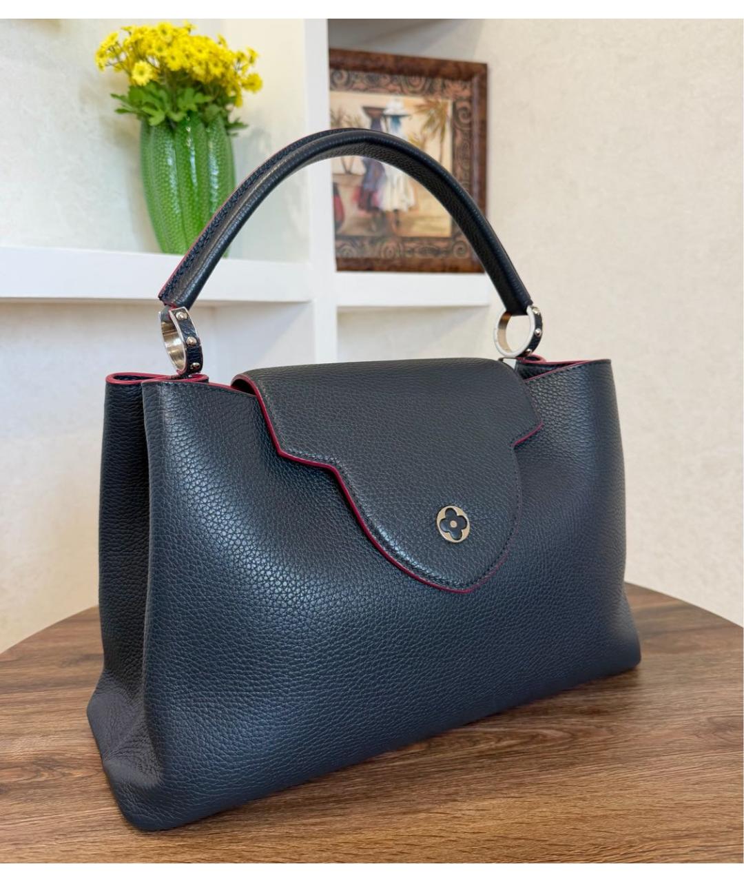 LOUIS VUITTON Темно-синяя кожаная сумка с короткими ручками, фото 4