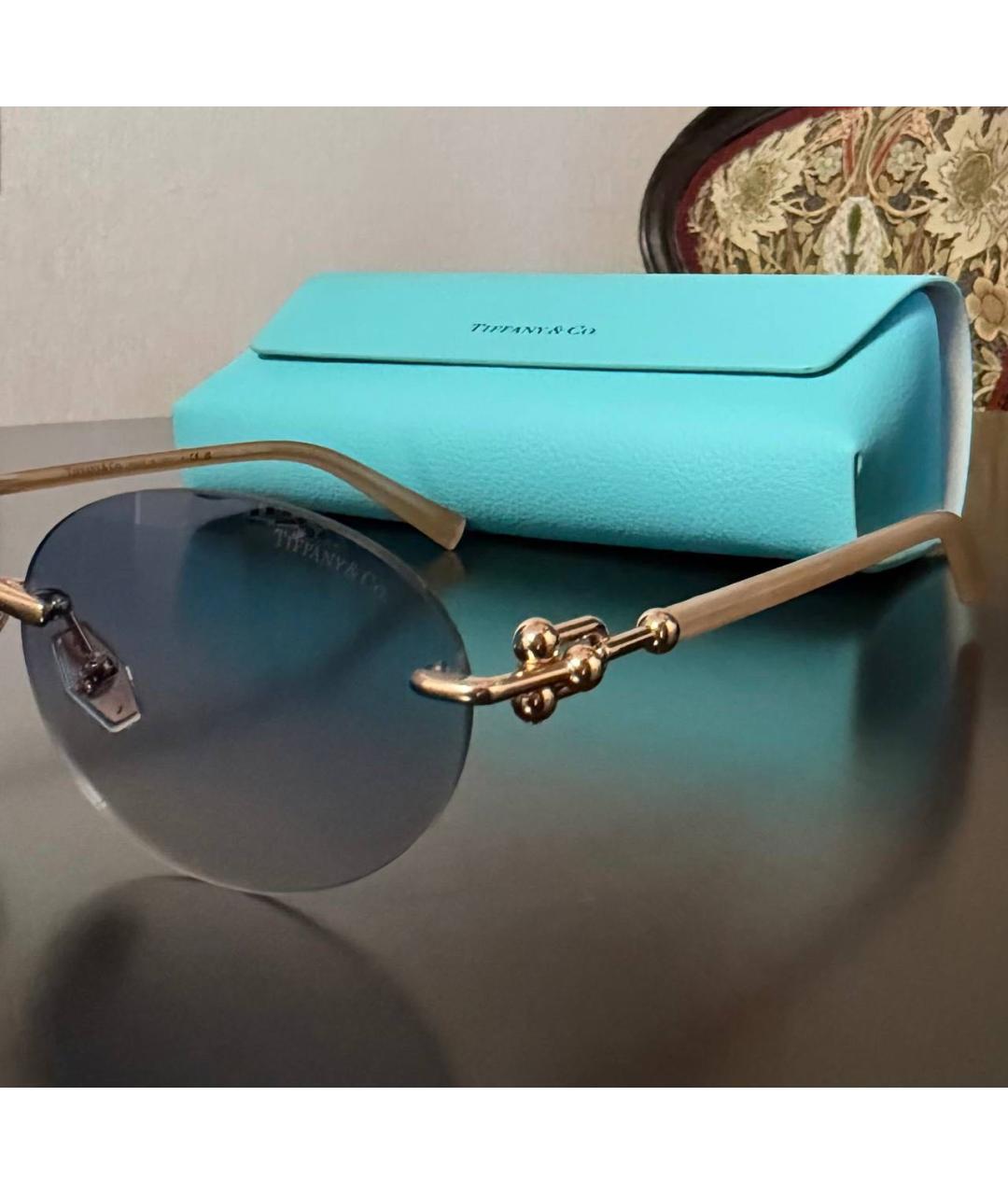 TIFFANY&CO Бежевые пластиковые солнцезащитные очки, фото 5