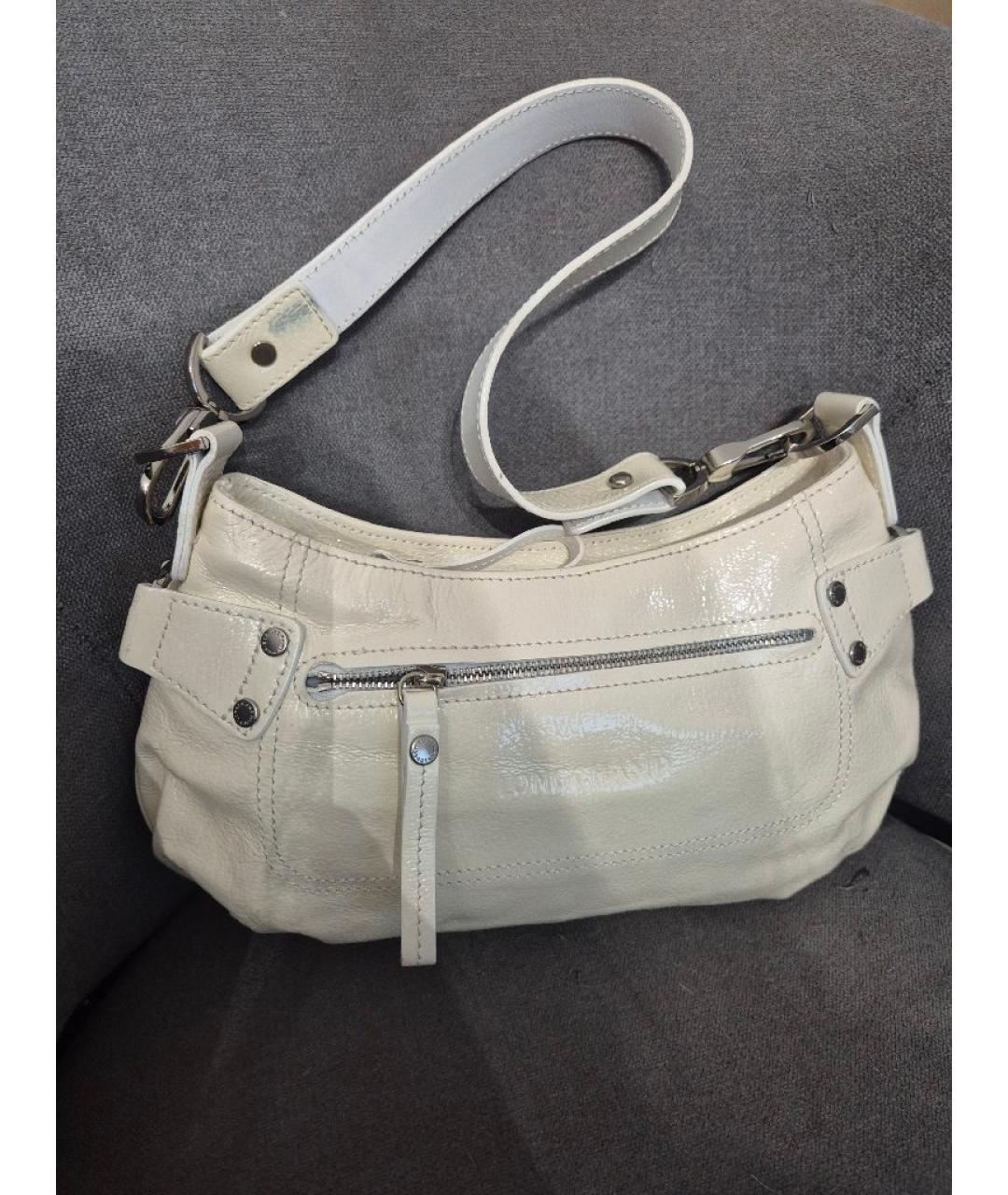 LONGCHAMP Белая сумка с короткими ручками из лакированной кожи, фото 9