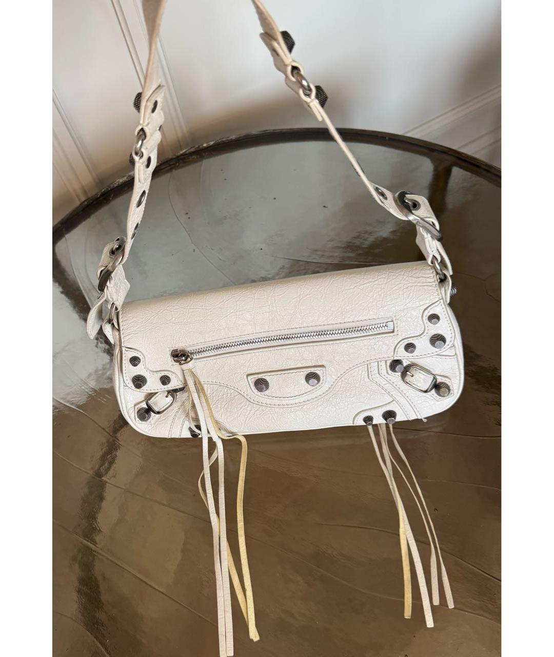 BALENCIAGA Белая кожаная сумка с короткими ручками, фото 3