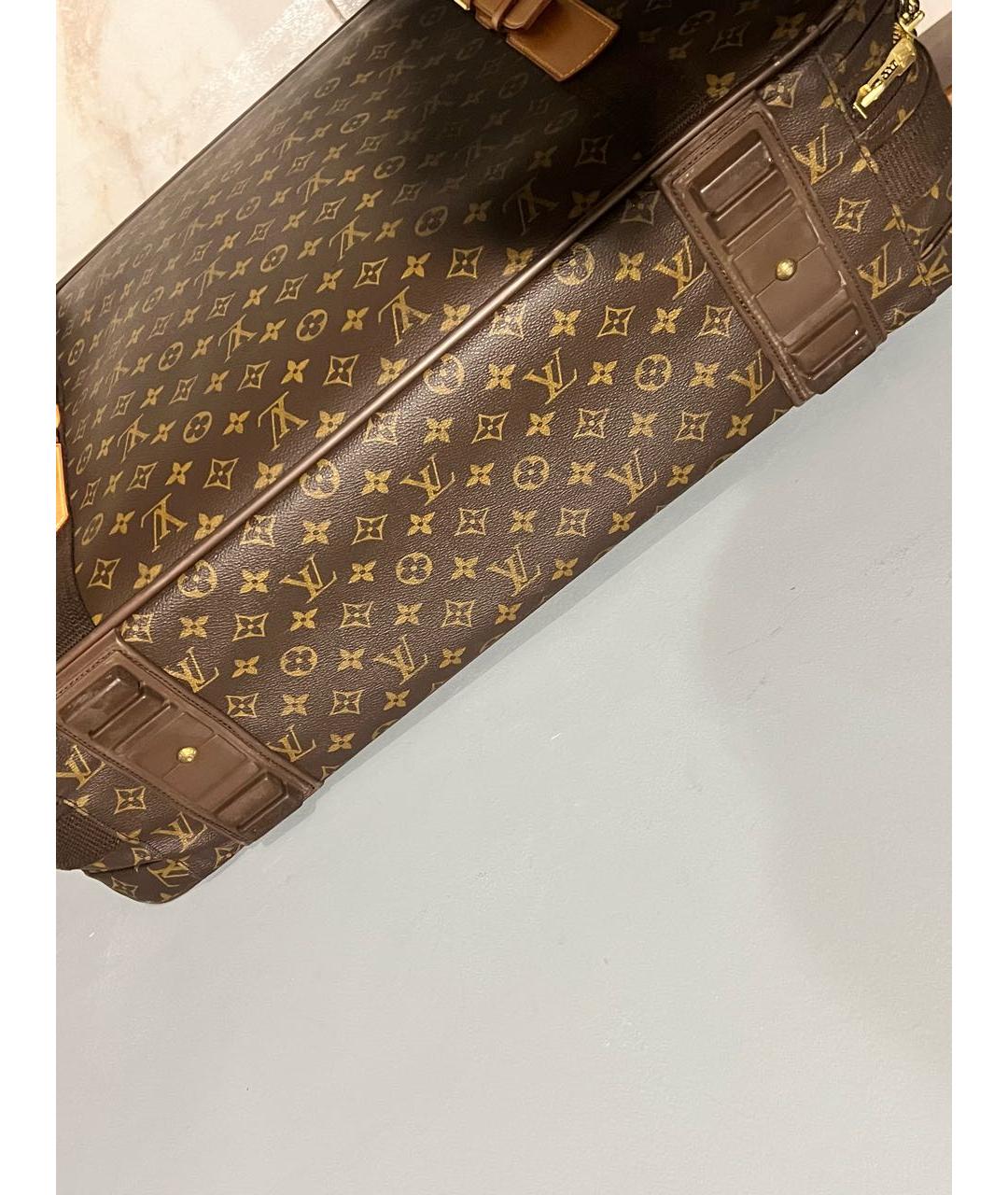 LOUIS VUITTON Коричневый чемодан, фото 3