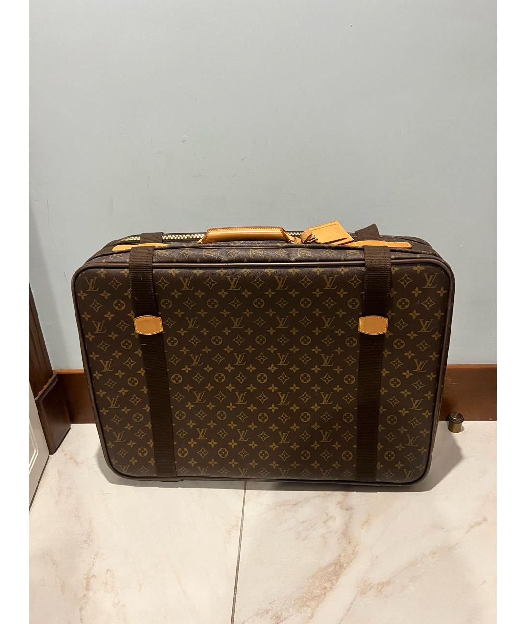 LOUIS VUITTON Коричневый чемодан, фото 2
