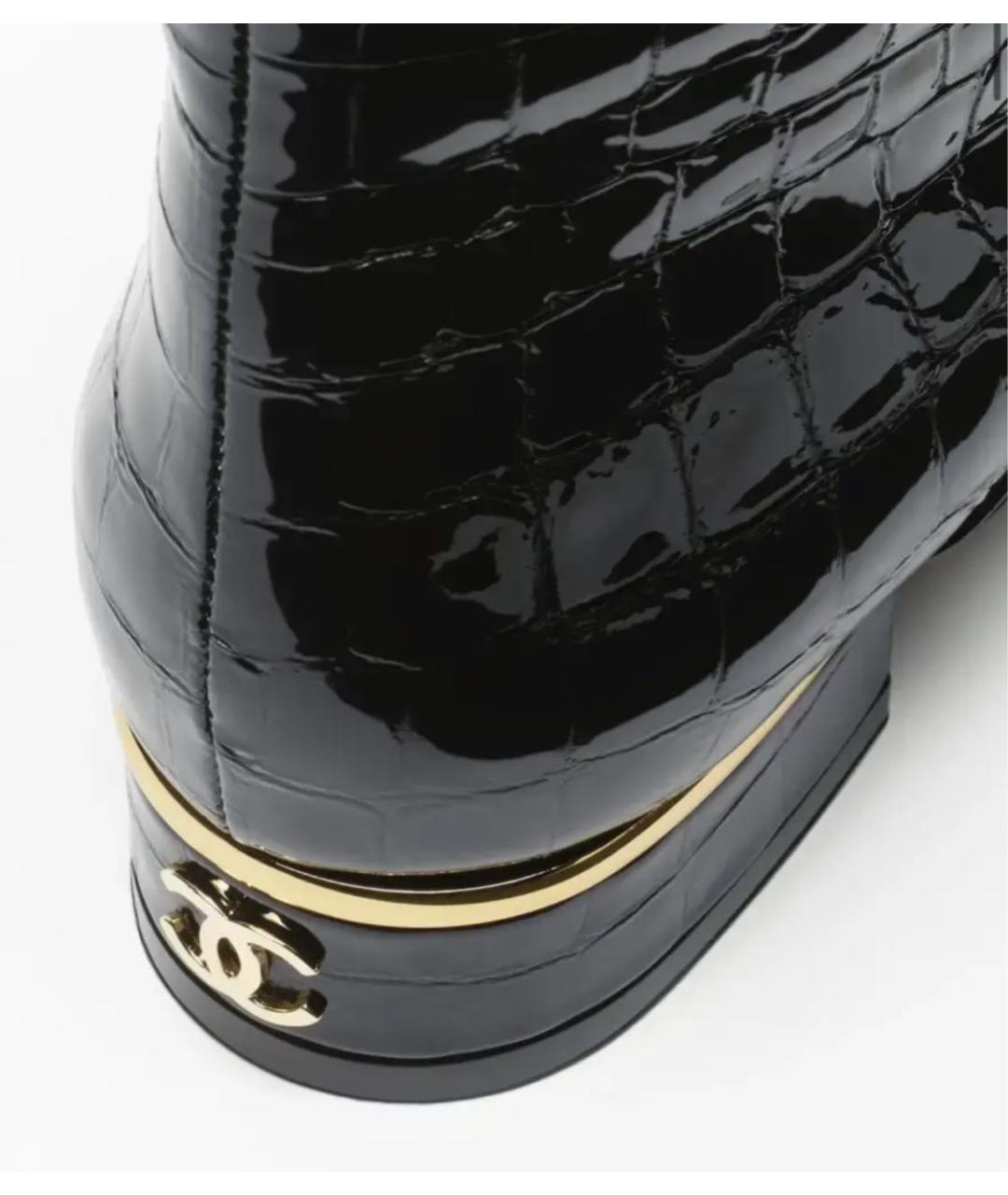CHANEL Черные сапоги из лакированной кожи, фото 3
