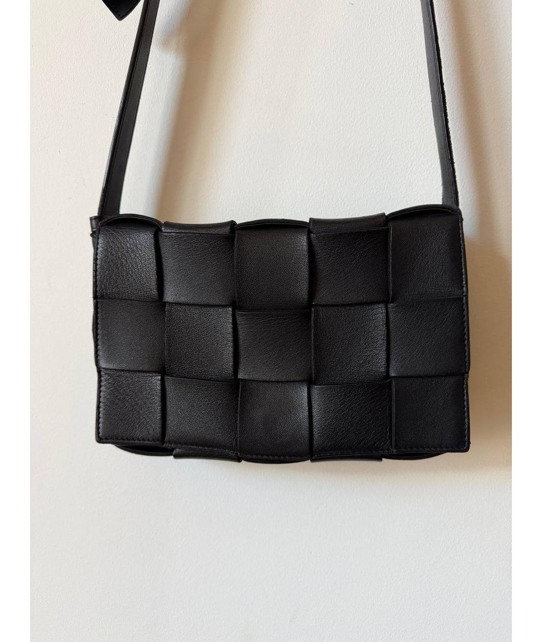 BOTTEGA VENETA Черная кожаная сумка на плечо, фото 6