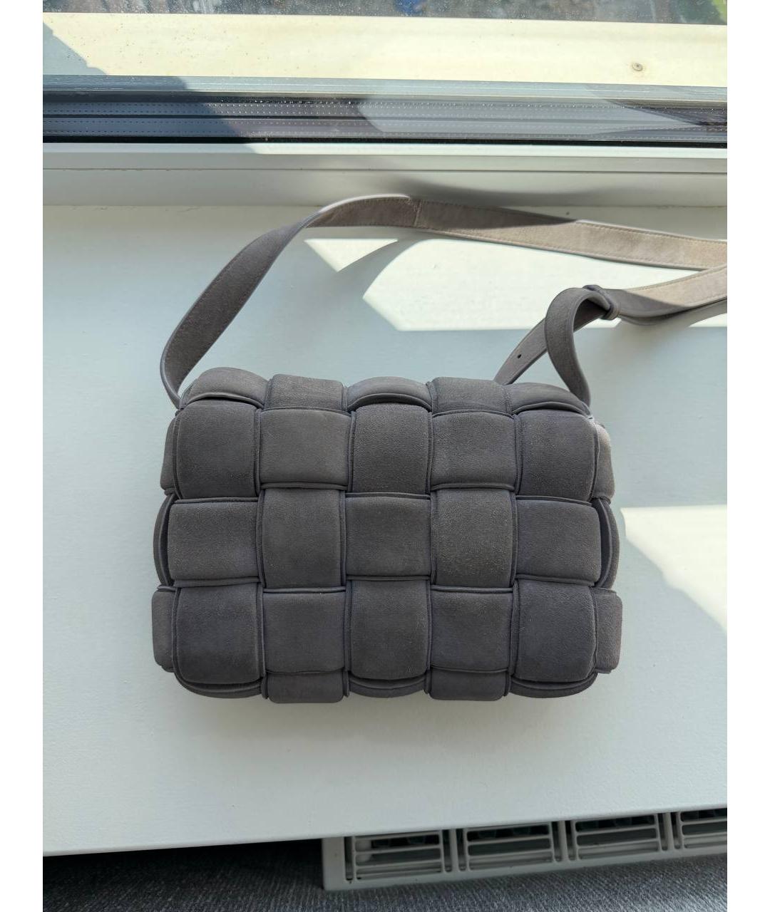 BOTTEGA VENETA Серая замшевая сумка через плечо, фото 4