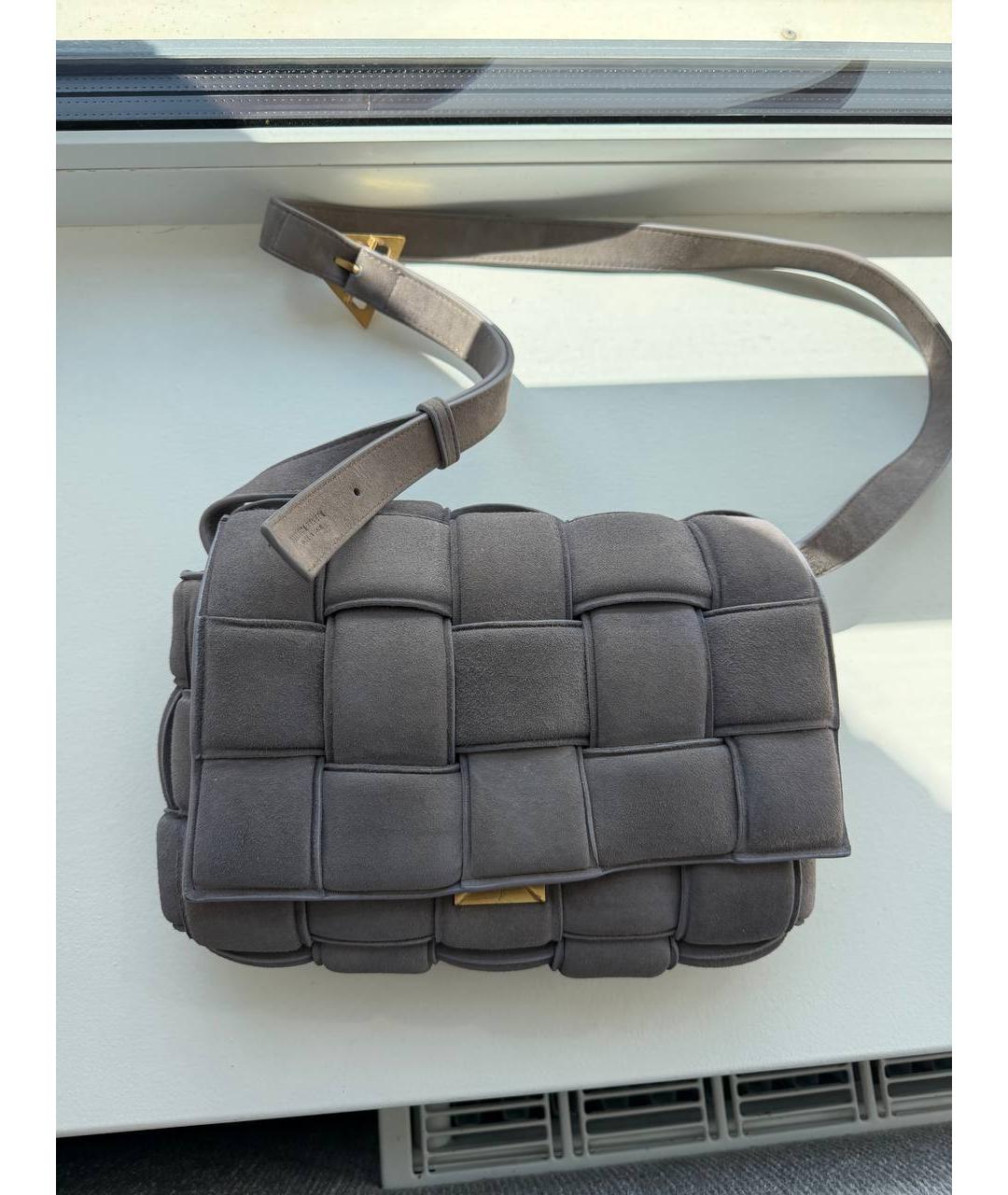 BOTTEGA VENETA Серая замшевая сумка через плечо, фото 5