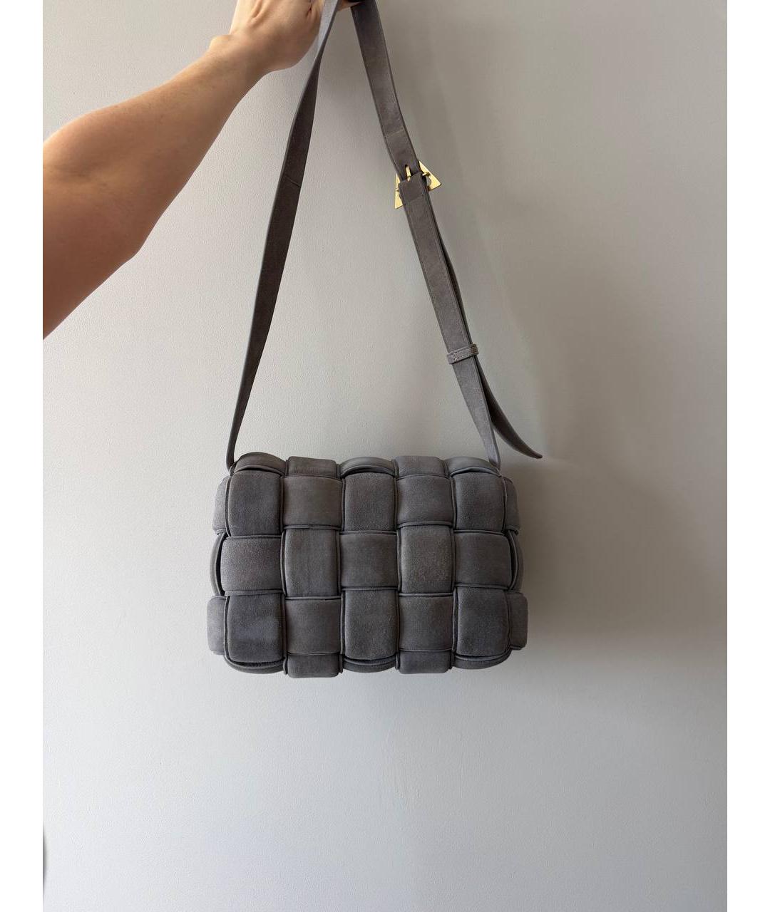 BOTTEGA VENETA Серая замшевая сумка через плечо, фото 3