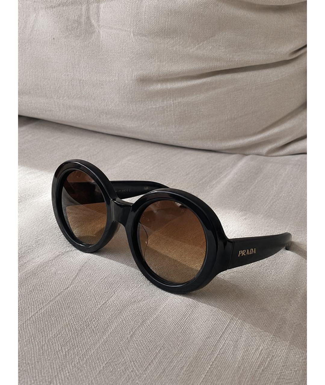 PRADA Черные пластиковые солнцезащитные очки, фото 6
