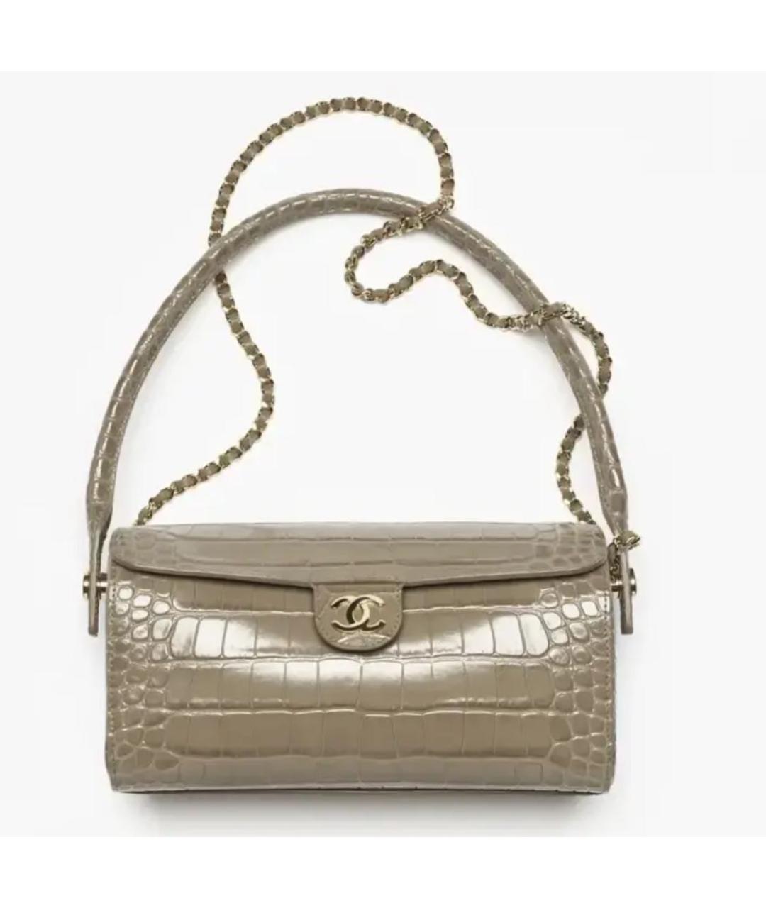 CHANEL Бежевая сумка с короткими ручками из лакированной кожи, фото 7