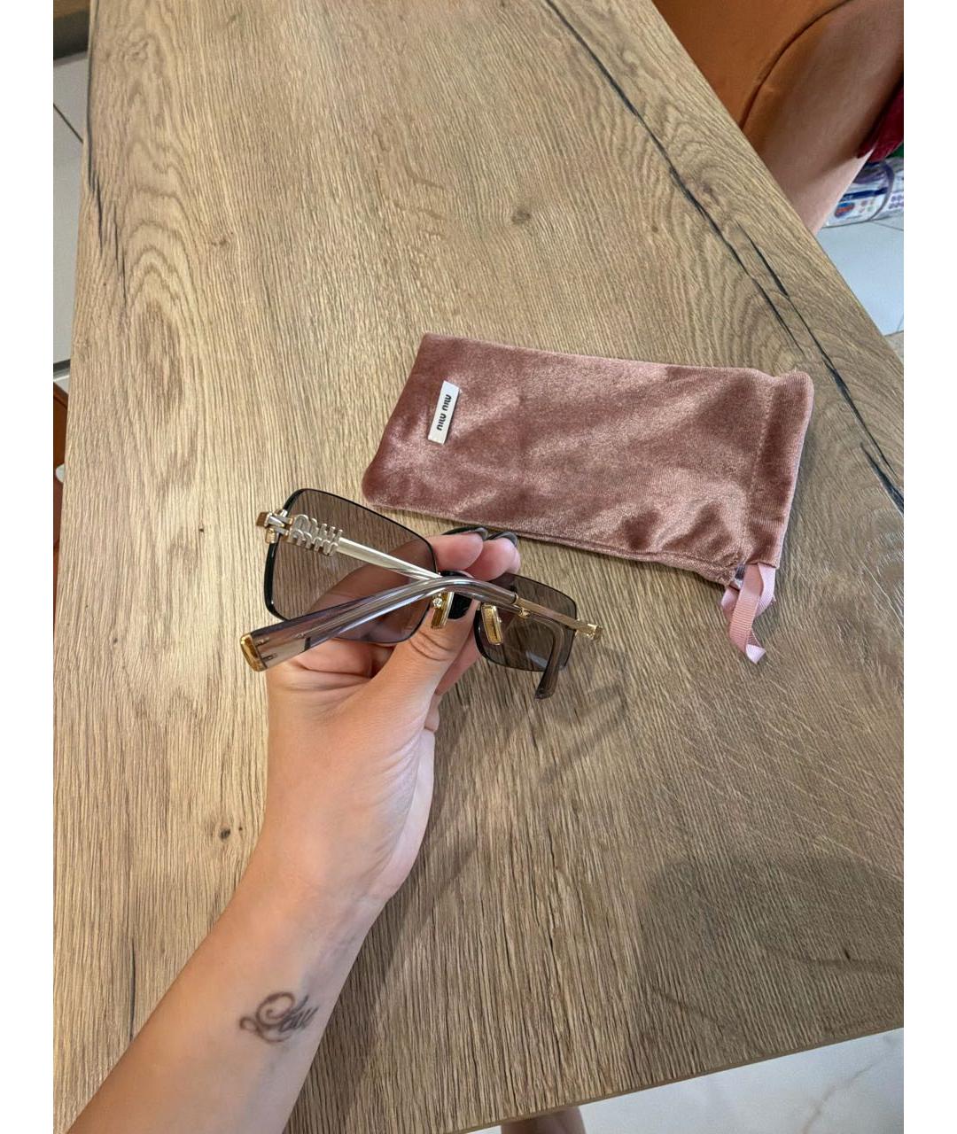 MIU MIU Золотые металлические солнцезащитные очки, фото 2