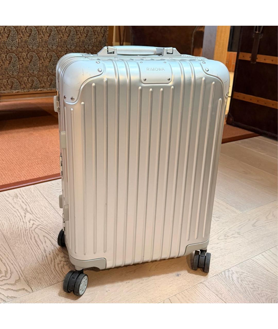 Rimowa Серебряный чемодан, фото 9