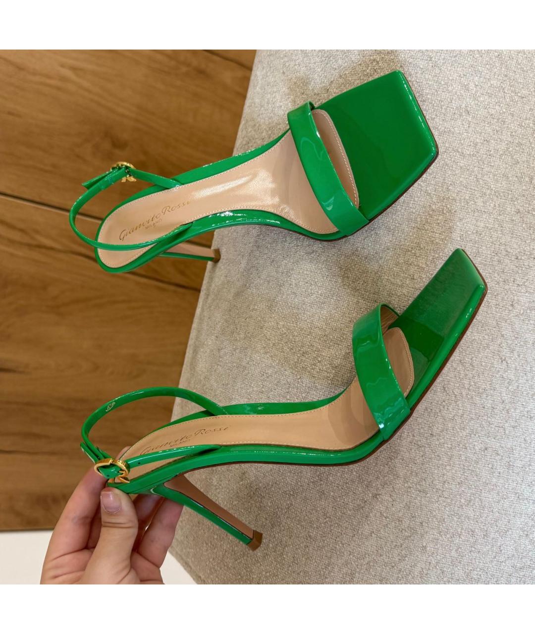 GIANVITO ROSSI Зеленые босоножки из лакированной кожи, фото 2