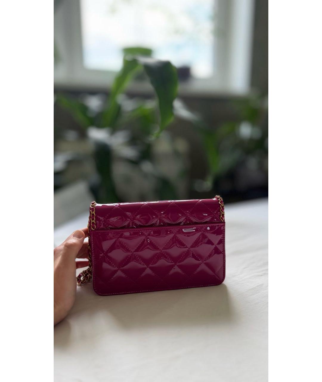 CHANEL Фуксия сумка через плечо из лакированной кожи, фото 2