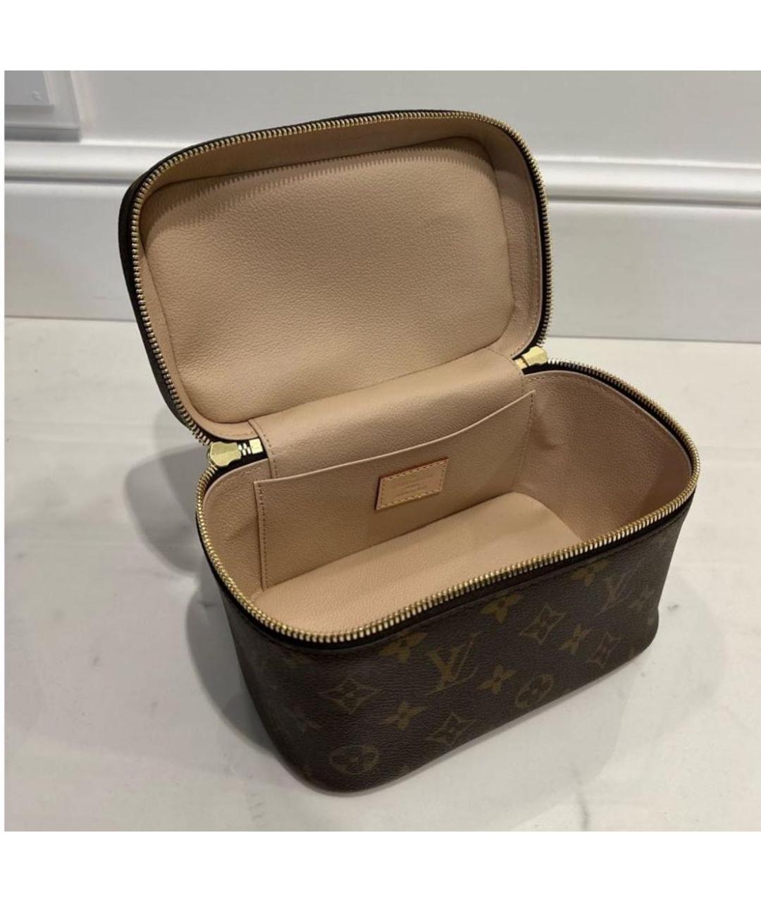 LOUIS VUITTON Коричневая кожаная косметичка, фото 4