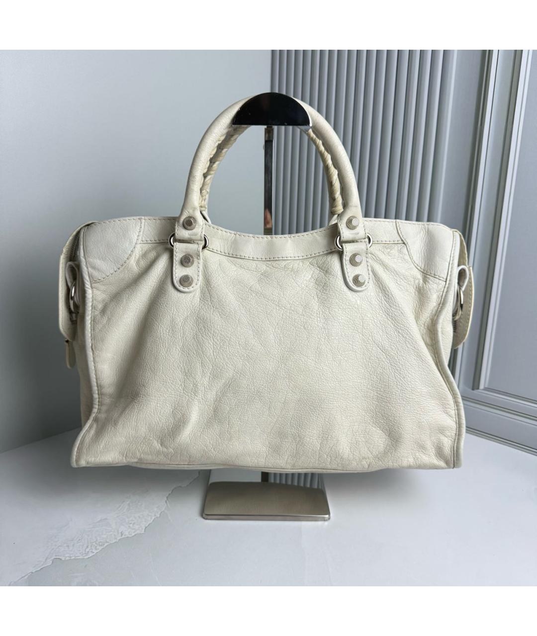 BALENCIAGA Белая кожаная сумка с короткими ручками, фото 2