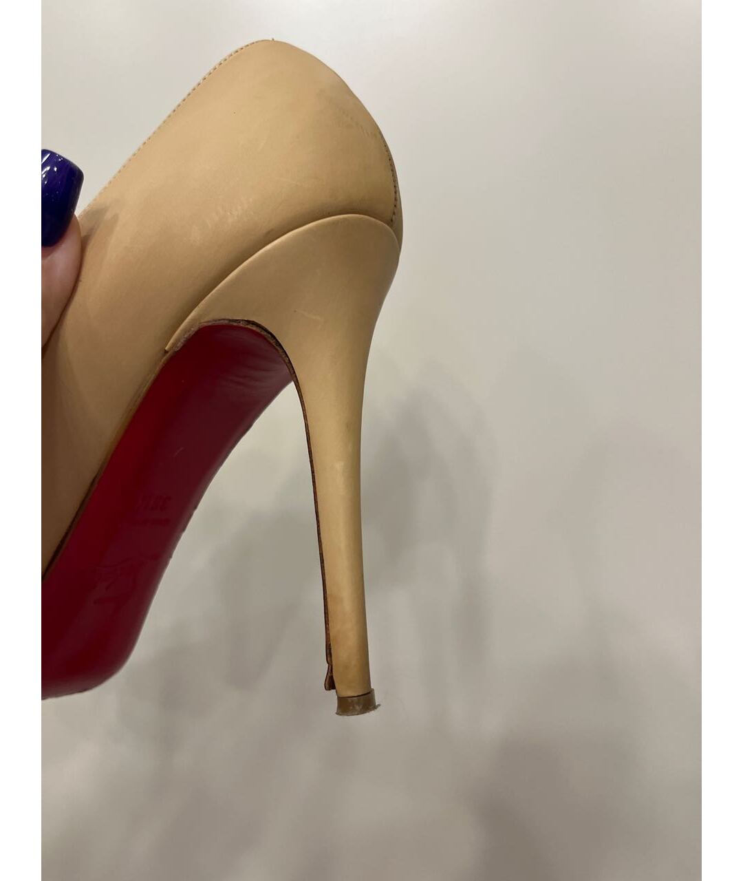 CHRISTIAN LOUBOUTIN Бежевые кожаные туфли, фото 5