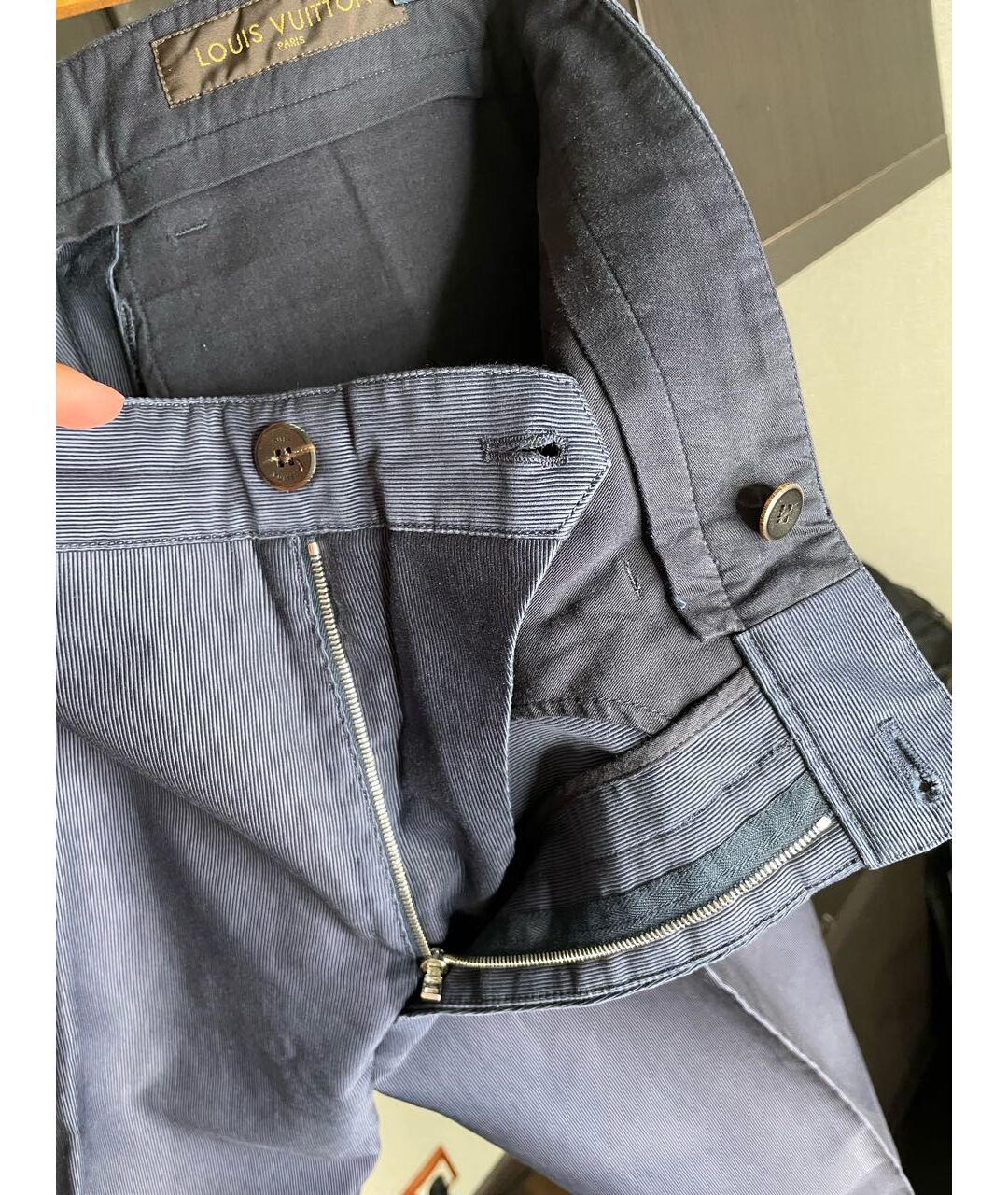 LOUIS VUITTON PRE-OWNED Темно-синие хлопковые повседневные брюки, фото 6