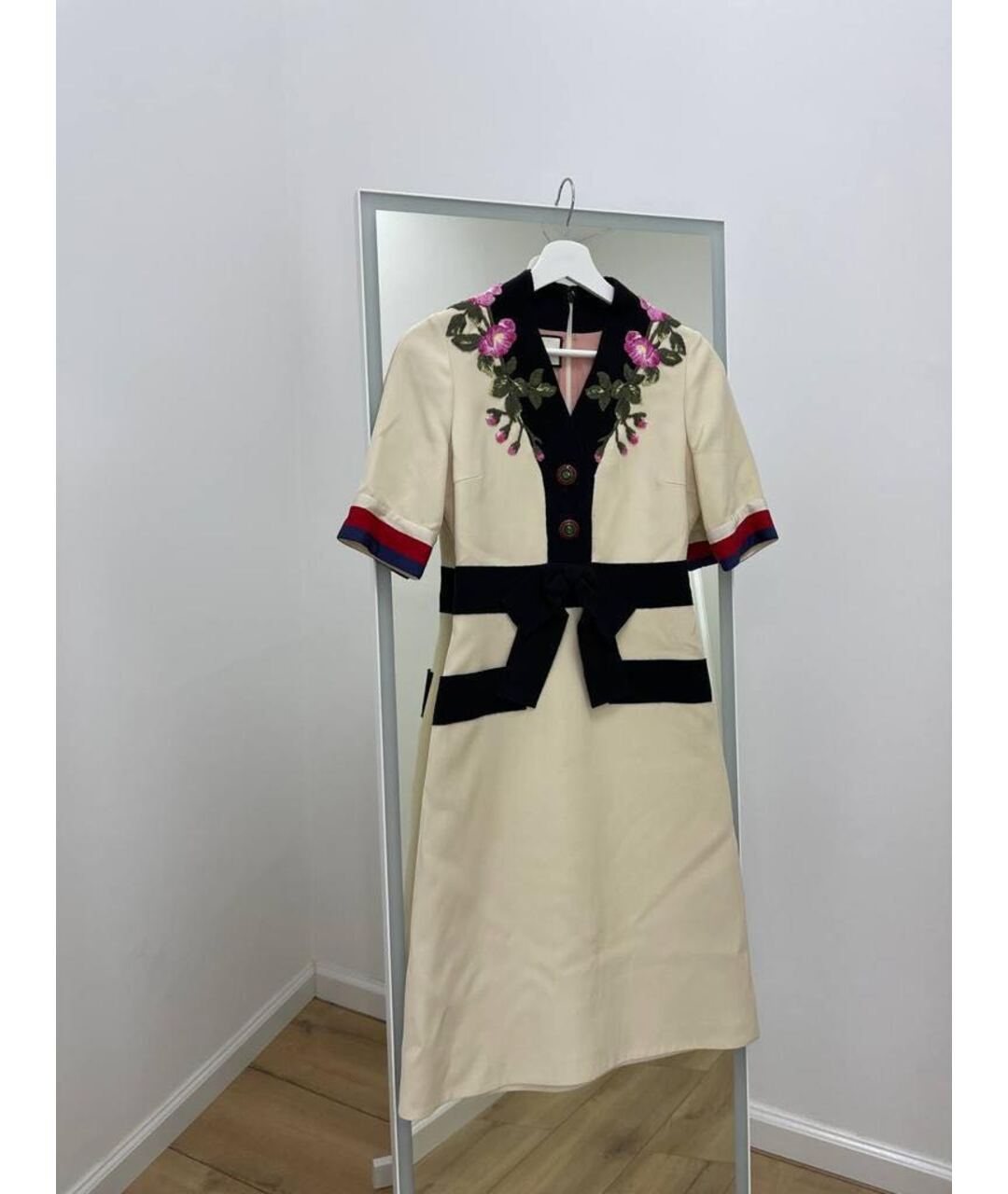 GUCCI Бежевое вискозное повседневное платье, фото 9