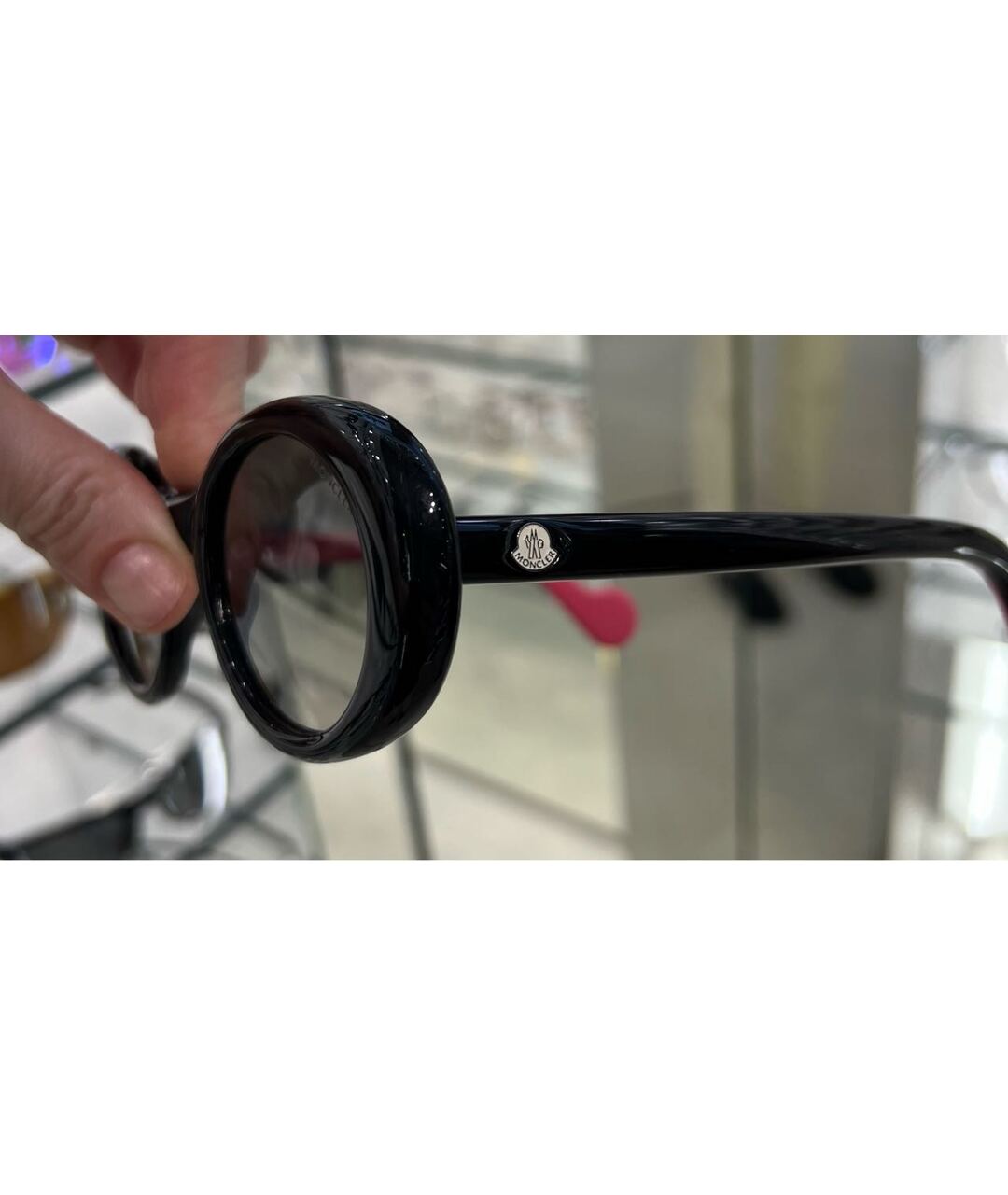 MONCLER Черные пластиковые солнцезащитные очки, фото 3