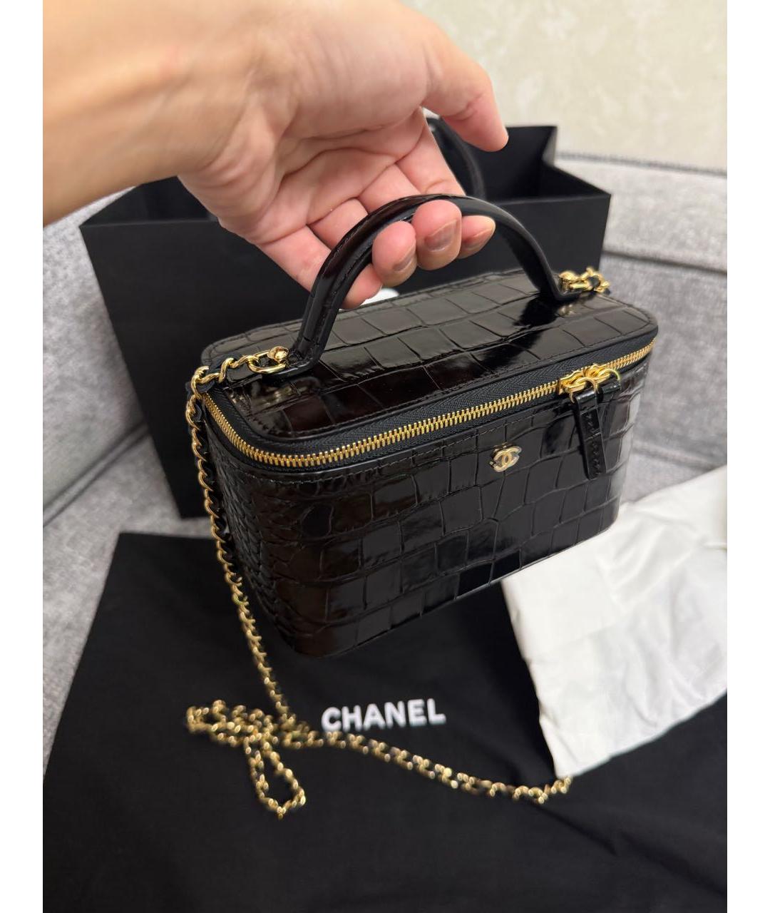 CHANEL Черная кожаная сумка с короткими ручками, фото 2