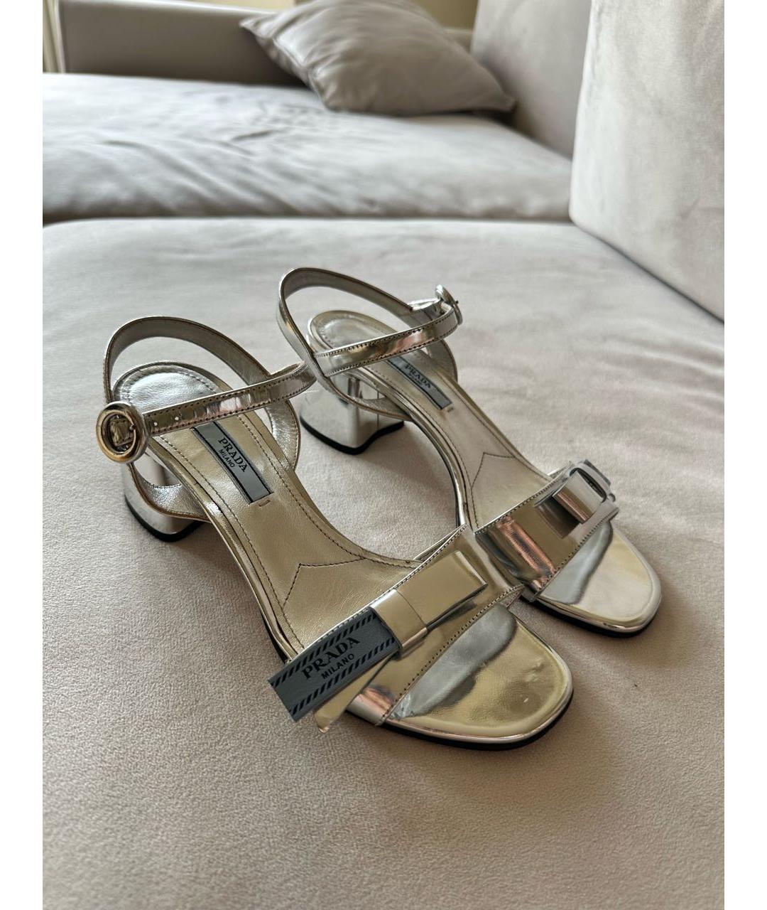 PRADA Серебряные кожаные босоножки, фото 7
