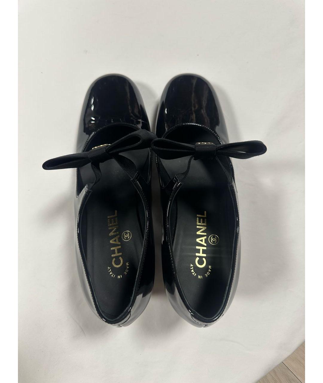 CHANEL Черные туфли из лакированной кожи, фото 3