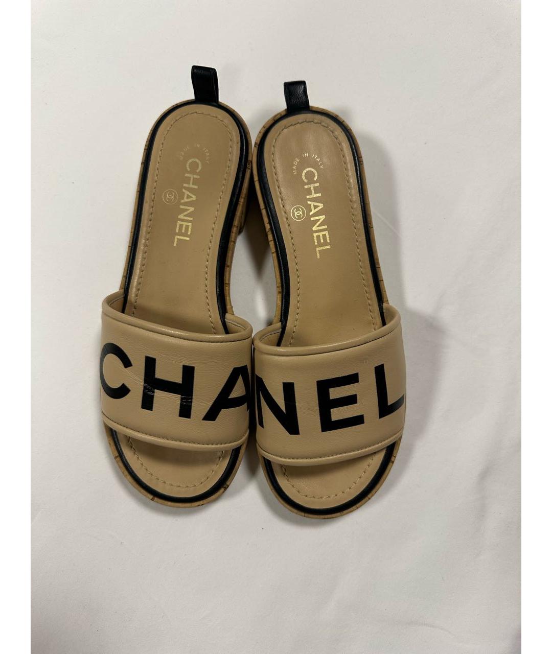 CHANEL Бежевые кожаные шлепанцы, фото 2