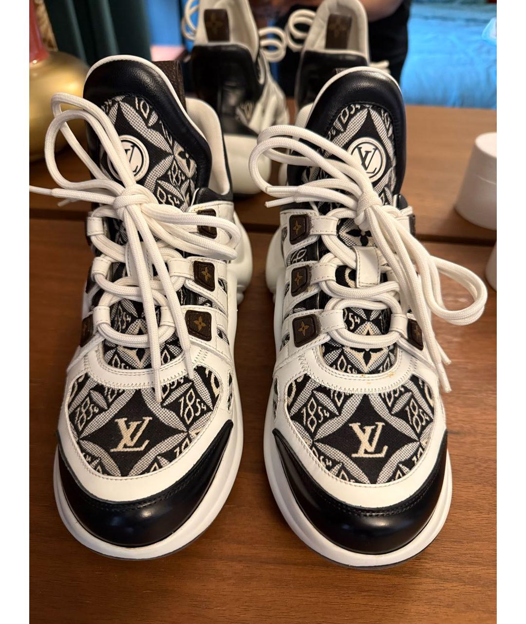 LOUIS VUITTON Белые кожаные кроссовки, фото 3