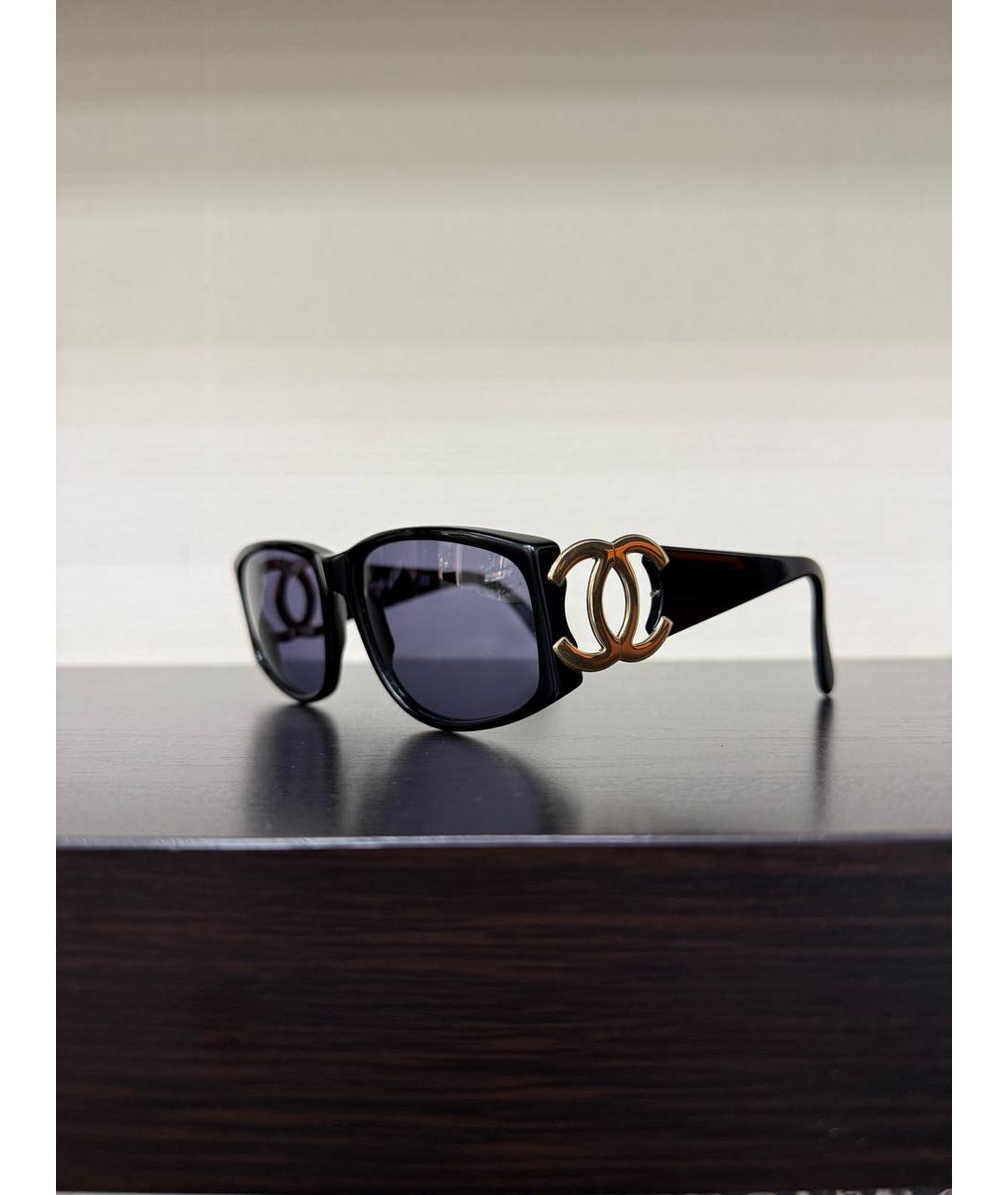 CHANEL Черные пластиковые солнцезащитные очки, фото 3