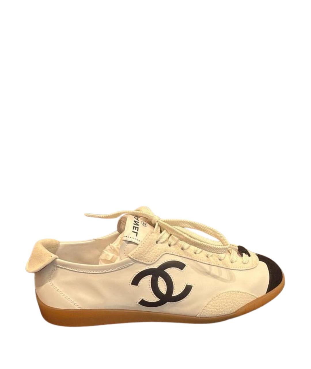 CHANEL Белые кожаные кроссовки, фото 1