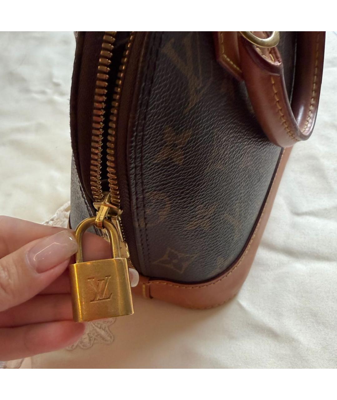 LOUIS VUITTON Коричневая сумка с короткими ручками, фото 3