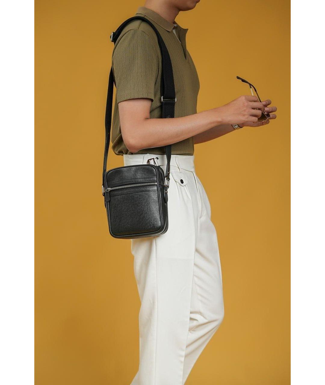 LOUIS VUITTON Черная кожаная сумка на плечо, фото 4