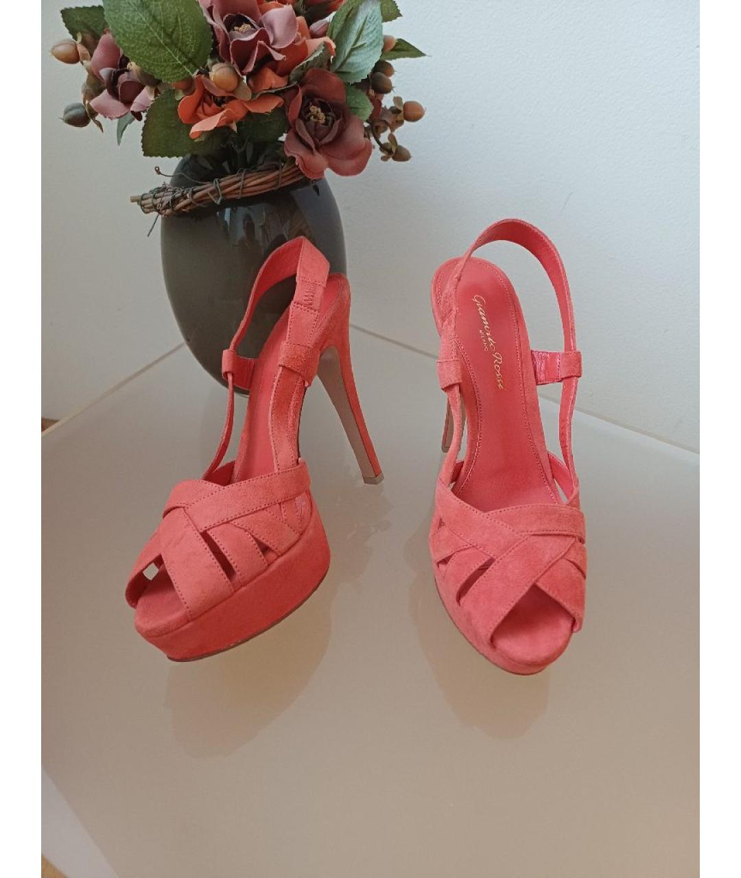 GIANVITO ROSSI Коралловые замшевые босоножки, фото 6