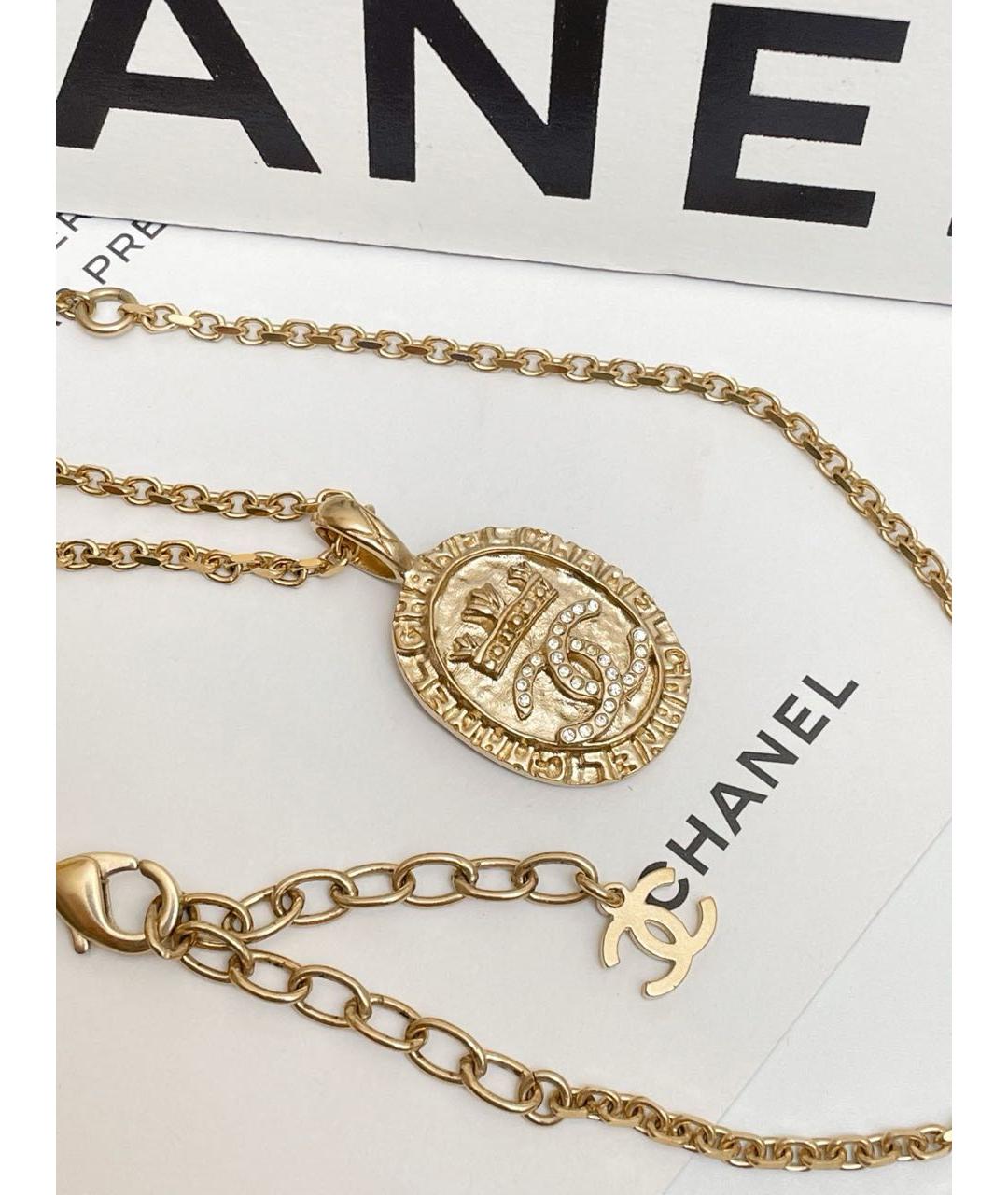CHANEL Золотая металлическая подвеска, фото 4