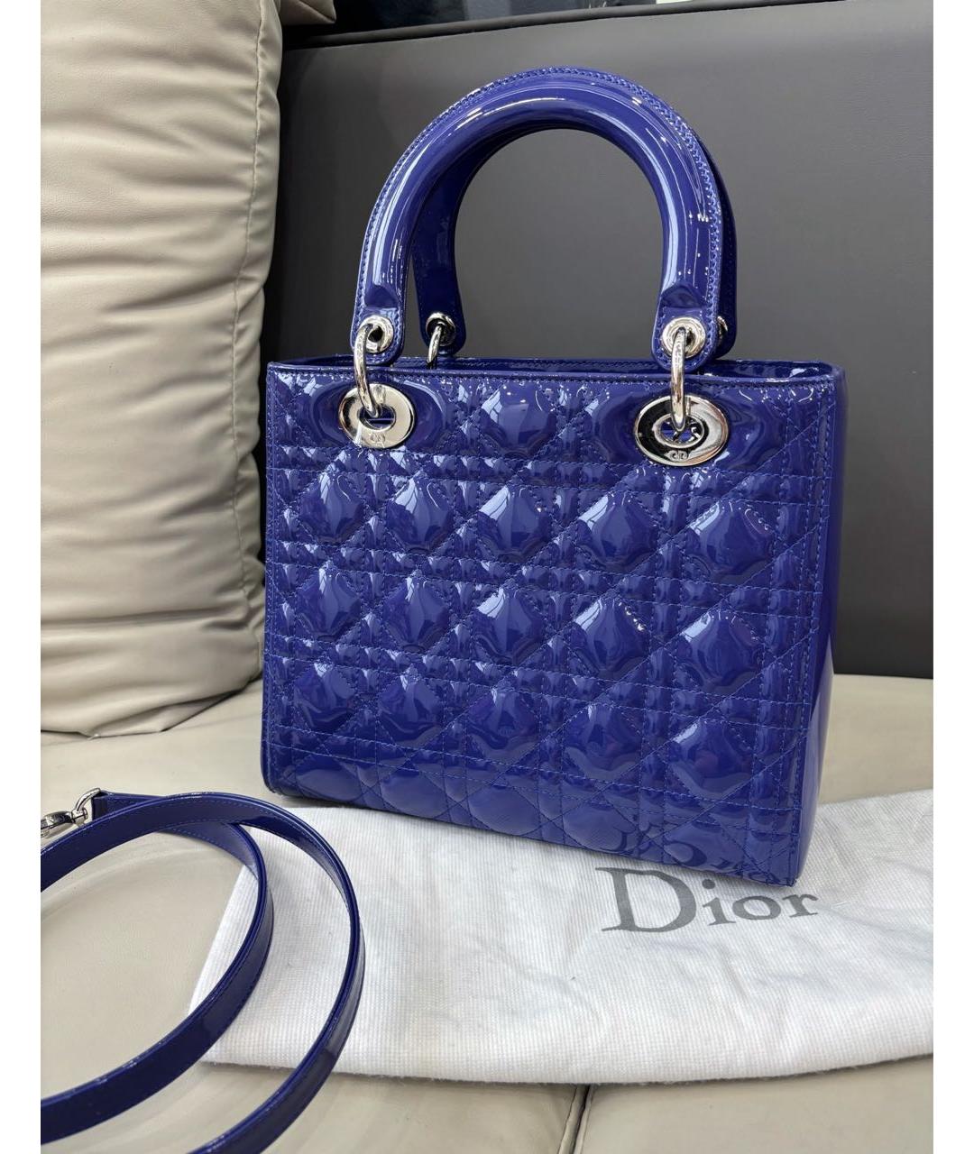 CHRISTIAN DIOR Синяя сумка через плечо из лакированной кожи, фото 3