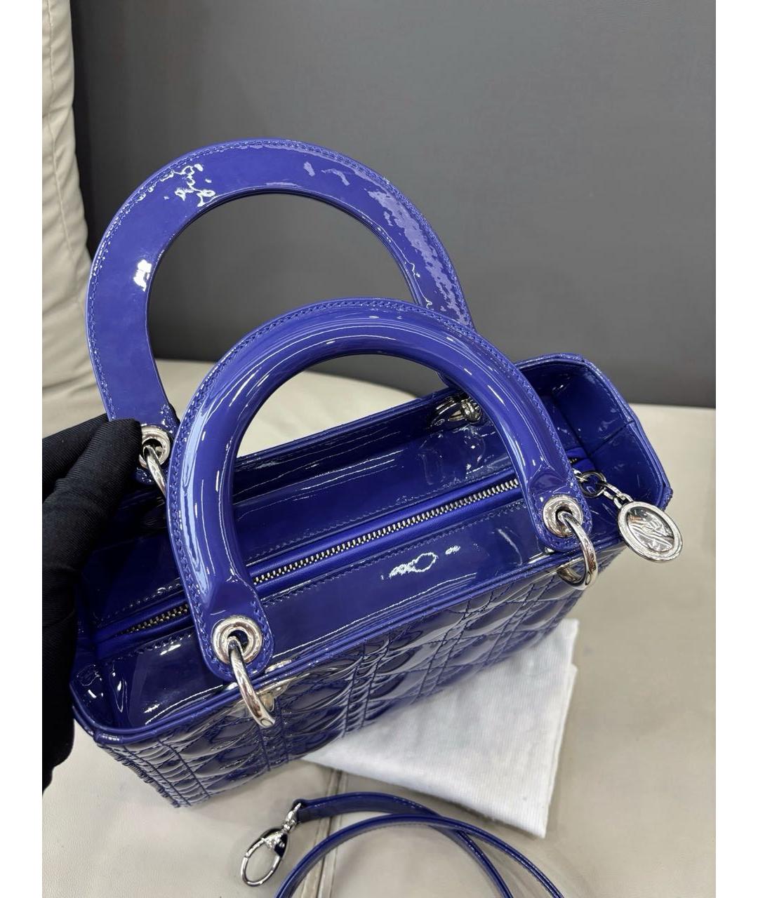 CHRISTIAN DIOR Синяя сумка через плечо из лакированной кожи, фото 8