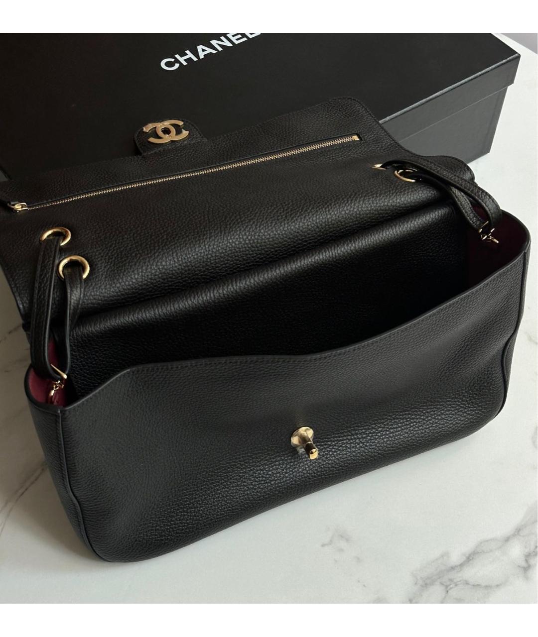 CHANEL Черная кожаная сумка с короткими ручками, фото 4