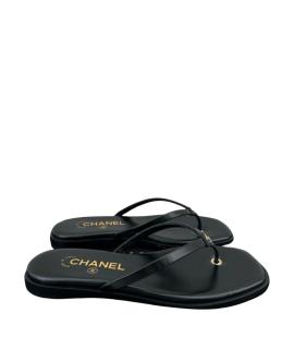 CHANEL Шлепанцы