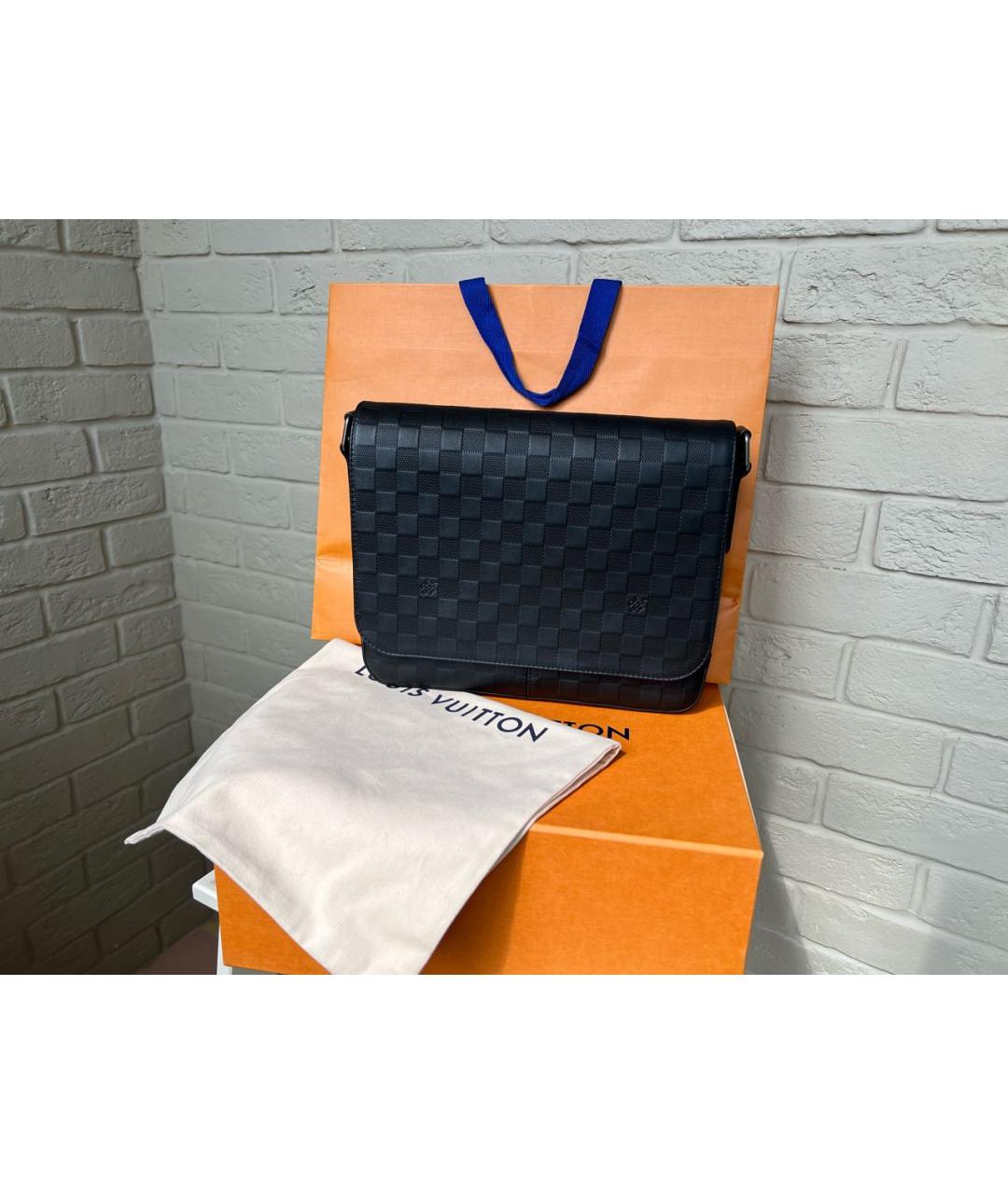 LOUIS VUITTON Черная кожаная сумка на плечо, фото 2