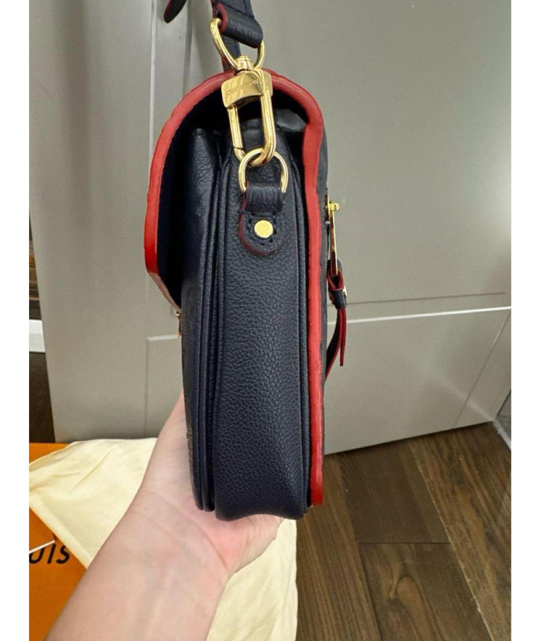 LOUIS VUITTON Темно-синяя кожаная сумка через плечо, фото 6