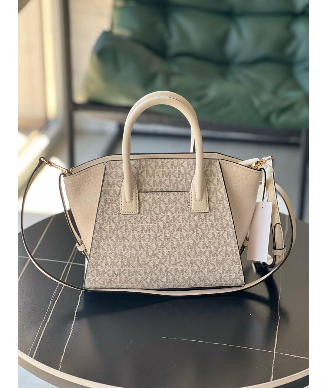 MICHAEL KORS Бежевая кожаная сумка с короткими ручками, фото 3