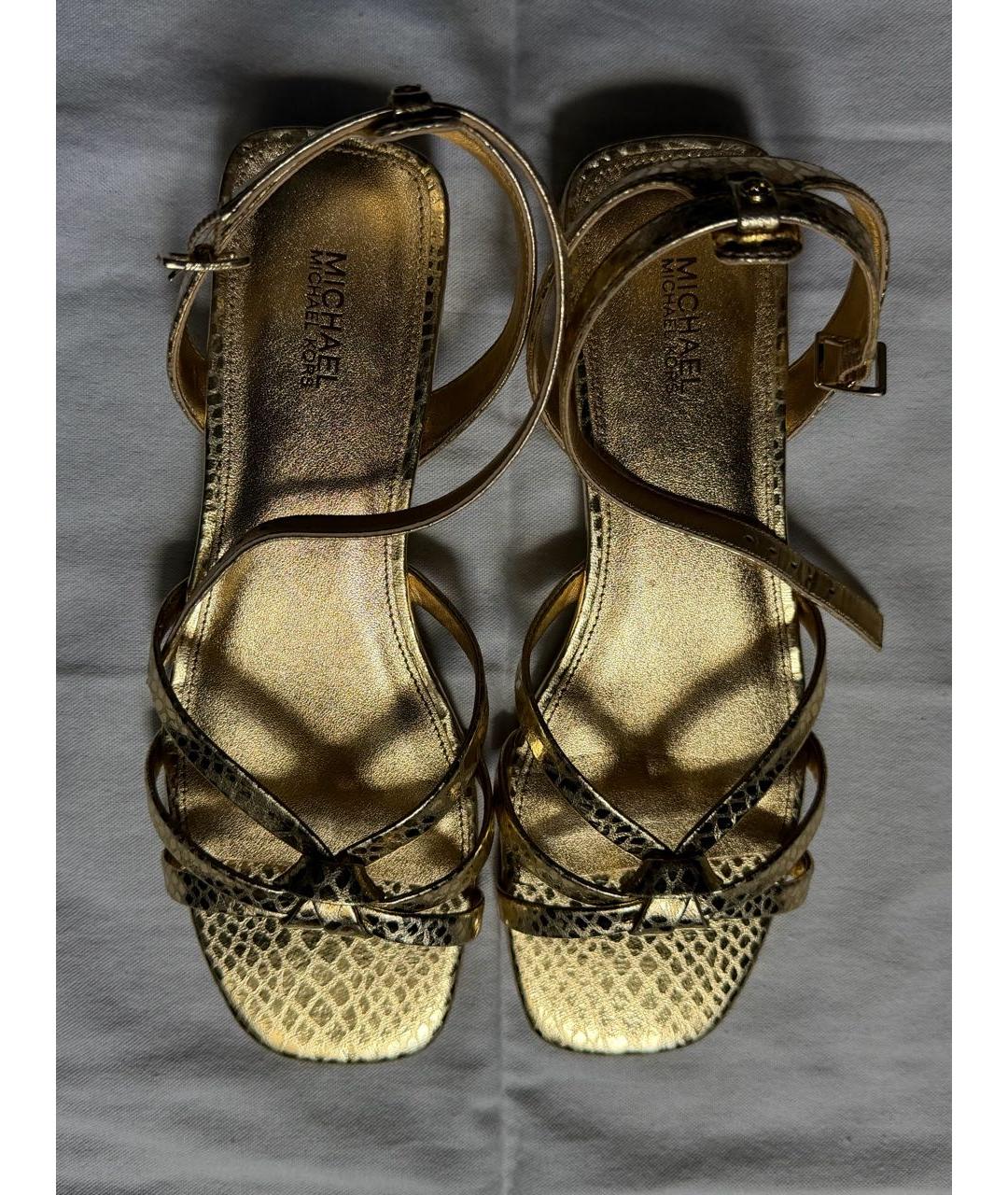 MICHAEL KORS Золотые кожаные босоножки, фото 2