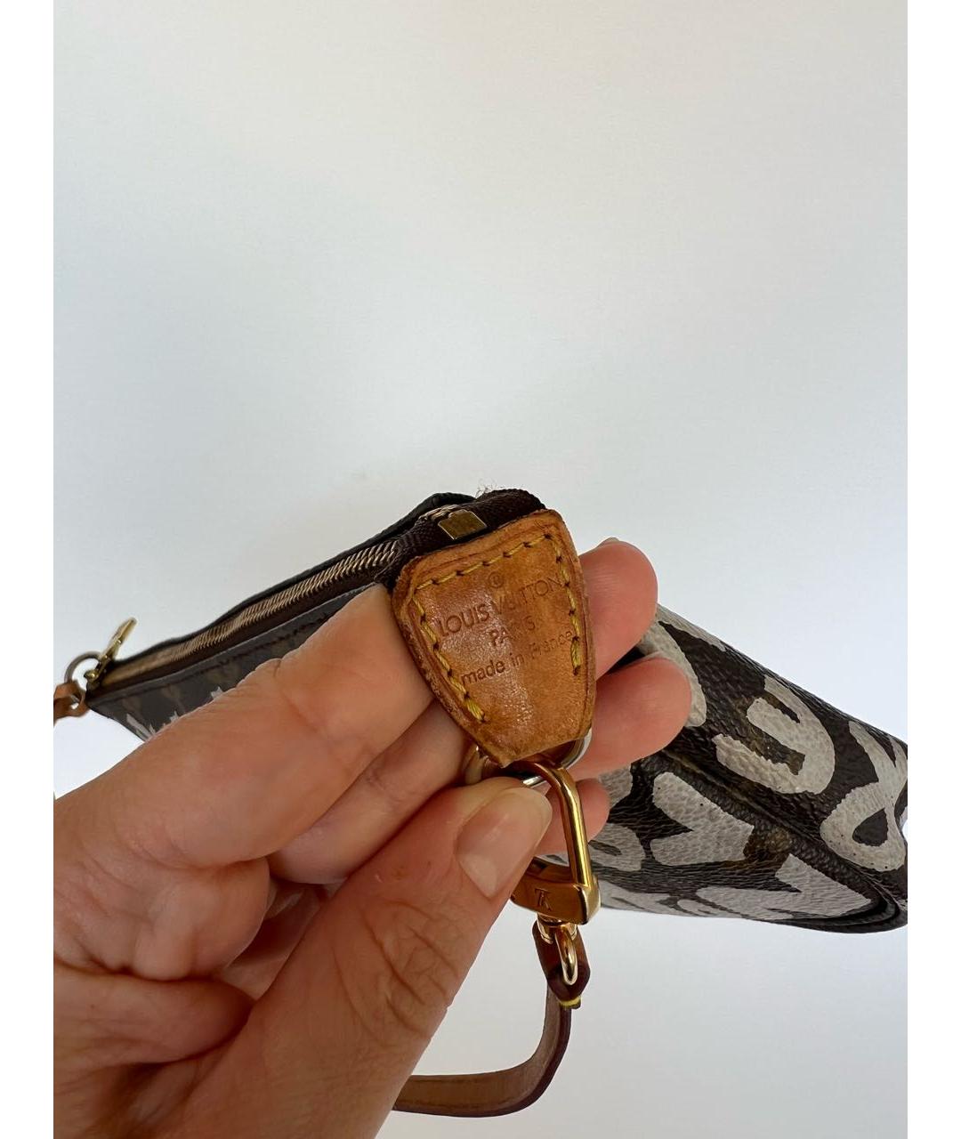LOUIS VUITTON Коричневая сумка с короткими ручками, фото 5